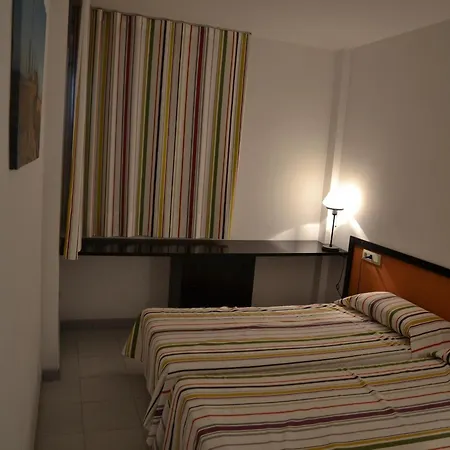 En Con Piscina, Terraza Y A 5 Minutos De La Playa - Es-323-27